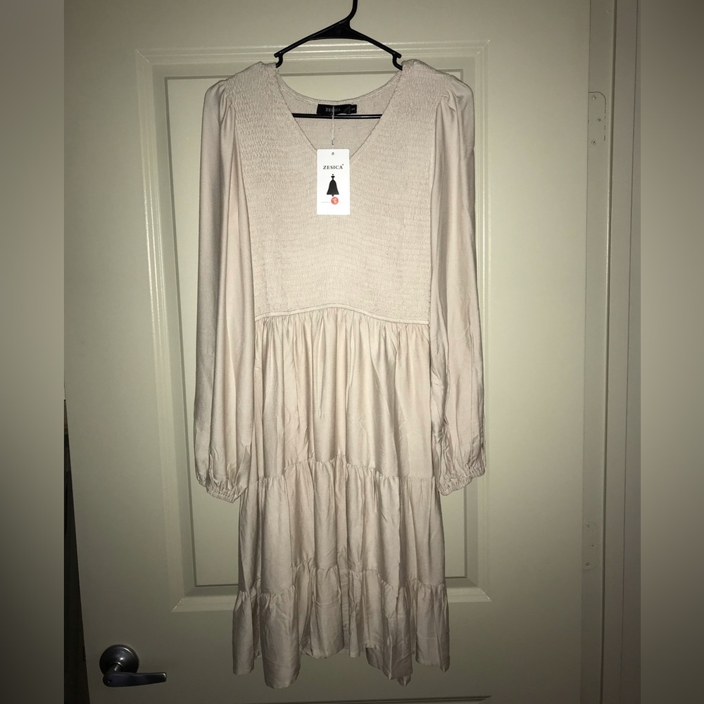 Beige long sleeve dress. Size Small